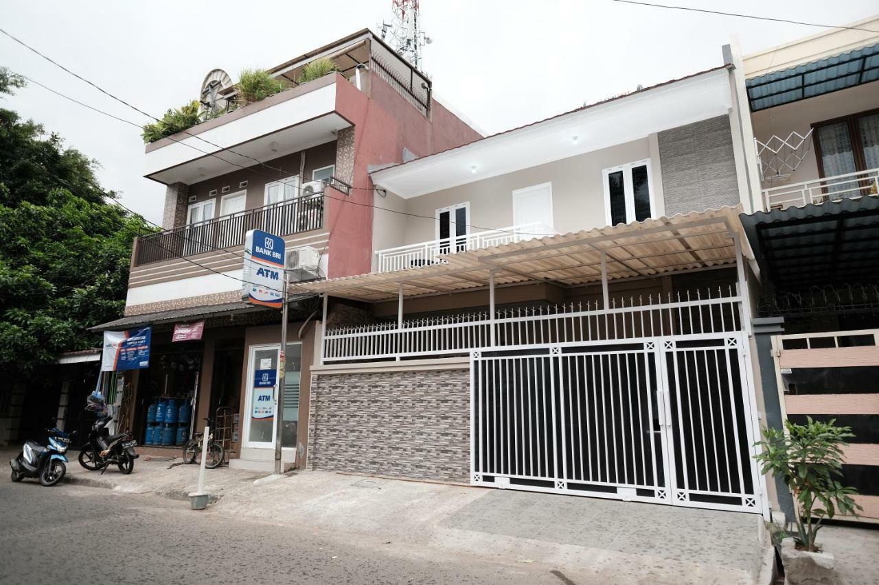 Reddoorz Syariah Near Siloam Hospital Kebon Jeruk Otel Cakarta Dış mekan fotoğraf