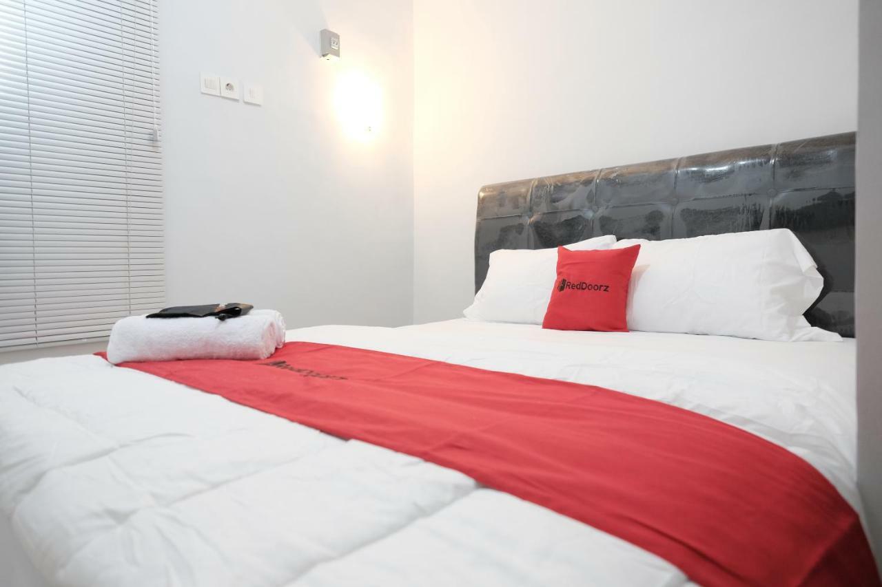 Reddoorz Syariah Near Siloam Hospital Kebon Jeruk Otel Cakarta Dış mekan fotoğraf